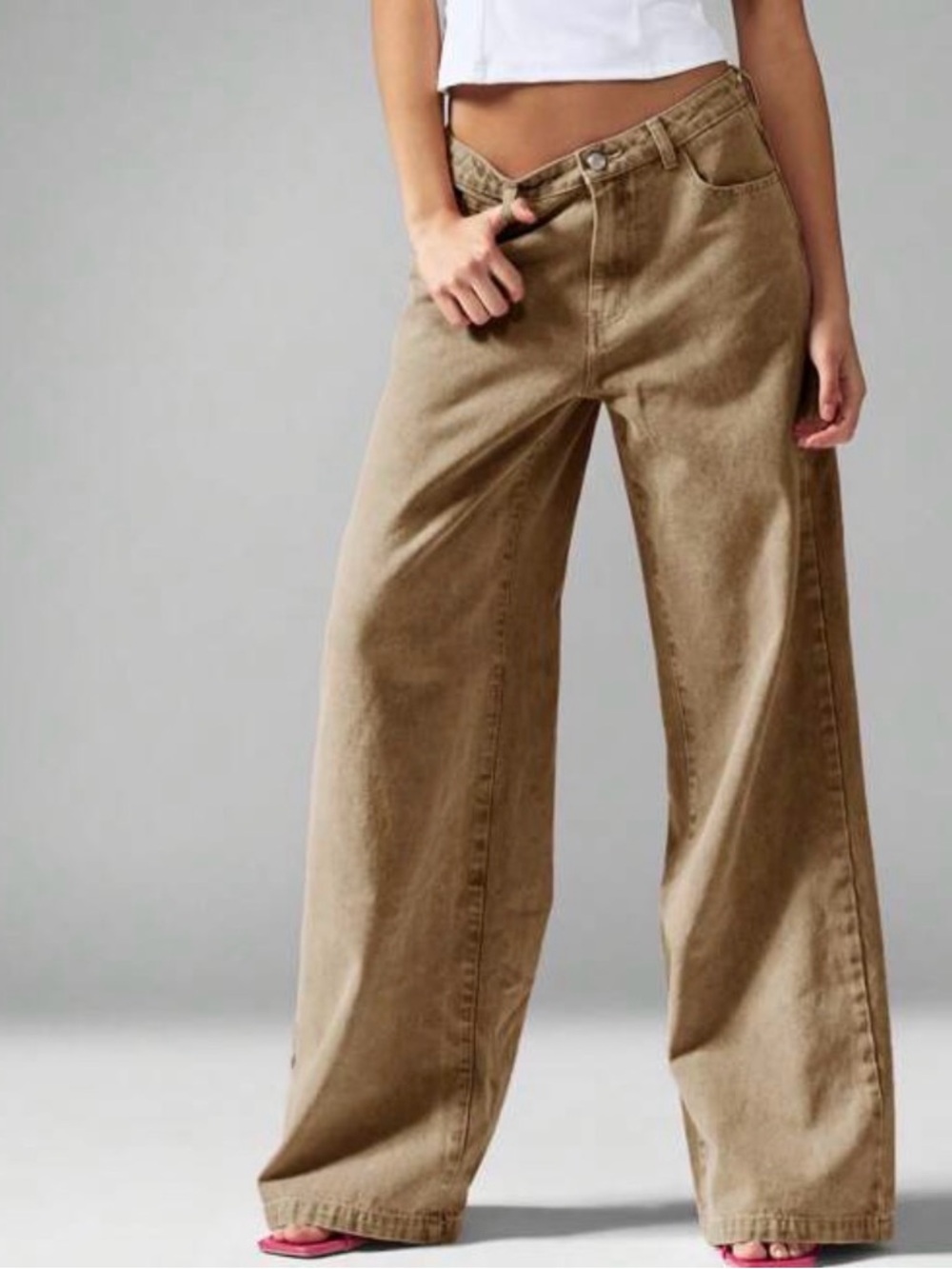 Missguided Wide-Leg Jeans in Light Tan. NWOT!